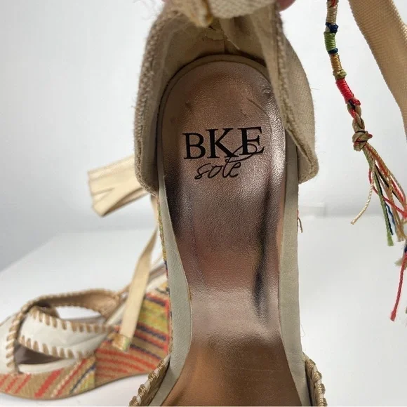 BKE Sole, colorful boho summer fabric wedge estimated sz. 8 - Picture 10 of 13